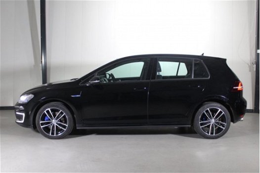 Volkswagen Golf - 1.4 TSI GTE*EX BTW*HAAK*NAVI*XENON*PDC*17'' - 1