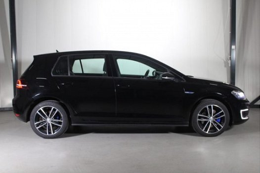 Volkswagen Golf - 1.4 TSI GTE*EX BTW*HAAK*NAVI*XENON*PDC*17'' - 1