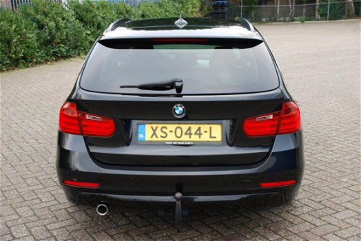 BMW 3-serie Touring - 318d High Executive 19 inch, nieuwstaat nap - 1