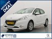 Peugeot 208 - 1.2 82pk Envy | Navigatie | Climate Control | Parkeersensoren | Trekhaak | - 1 - Thumbnail