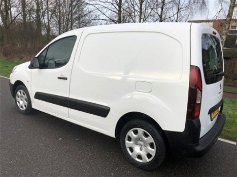 Peugeot Partner - 120 1.6 e-HDI L1 XT Profit + 2Tronic Grote navi, airco - 1