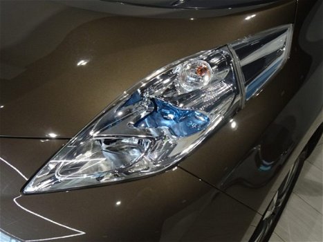 Nissan LEAF - TEKNA / Business Edition 30 kWh | NAVIGATIE | SNELLAAD | 4 CAMERA'S| VERWARMDE | PRIJS - 1