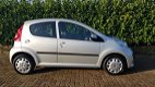 Peugeot 107 - 1.0-12V XS 5-drs Airco Toerenteller APK tot 01-'21 ond. boekje 2 sleutels - 1 - Thumbnail