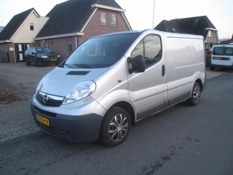 Opel Vivaro - 1