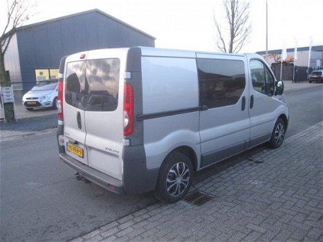 Opel Vivaro - 1