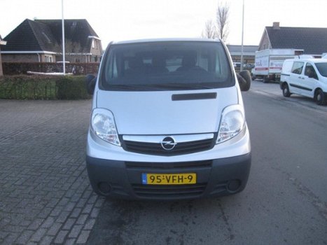 Opel Vivaro - 1