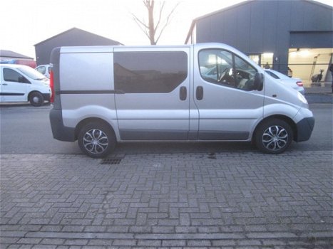 Opel Vivaro - 1