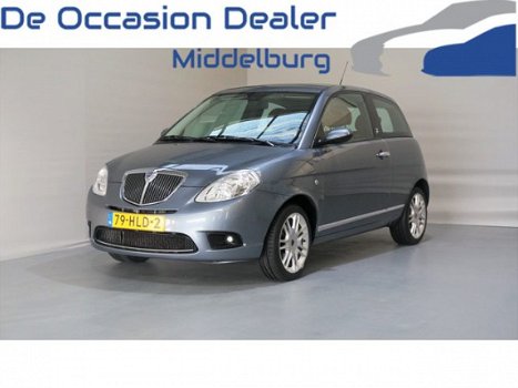 Lancia Y(psilon) - 1.4 Platino rijklaar - 1