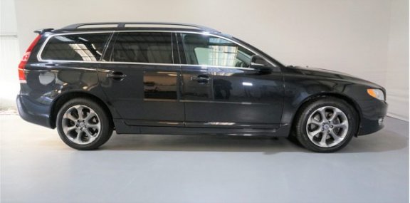 Volvo V70 - 2.0 D4 Nordic Automaat rijklaar - 1