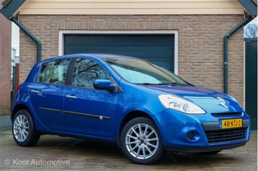 Renault Clio - 1.2 TCE Expression Dealer Onderhouden 2e Eigenaar. - 1