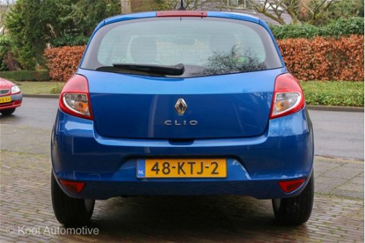 Renault Clio - 1.2 TCE Expression Dealer Onderhouden 2e Eigenaar. - 1