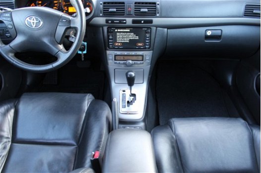 Toyota Avensis Wagon - 2.0 VVTi Executive Business AUTOMAAT NAVI CLIMATE LEDER - 1