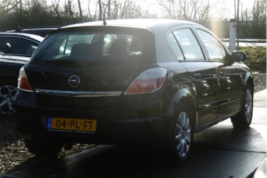 Opel Astra - 1.4 Enjoy M2005 ZWART NAP/AIRCO/LMVELG/APK 9-2020 - 1