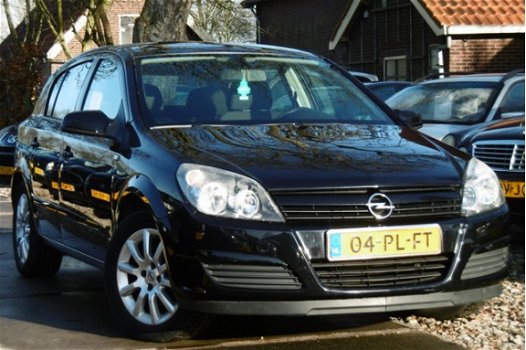 Opel Astra - 1.4 Enjoy M2005 ZWART NAP/AIRCO/LMVELG/APK 9-2020 - 1