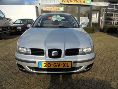 Seat Leon - 1.6-16V Stella / APK BIJ AFLEVERING / nette auto / - 1