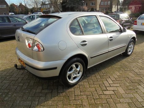 Seat Leon - 1.6-16V Stella / APK BIJ AFLEVERING / nette auto / - 1