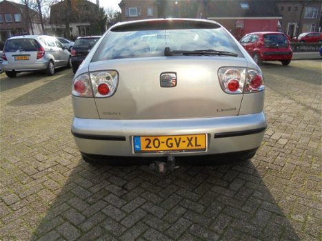 Seat Leon - 1.6-16V Stella / APK BIJ AFLEVERING / nette auto / - 1