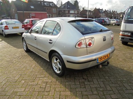 Seat Leon - 1.6-16V Stella / APK BIJ AFLEVERING / nette auto / - 1