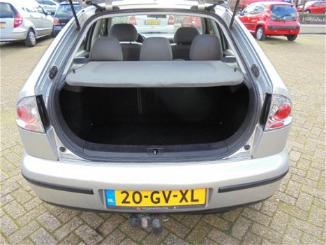 Seat Leon - 1.6-16V Stella / APK BIJ AFLEVERING / nette auto / - 1