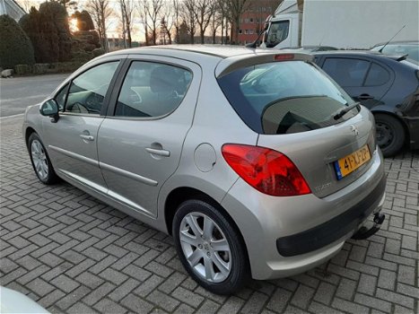 Peugeot 207 - 1.6 VTI 120 pk - 1