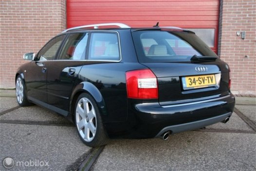 Audi A4 Avant - 4.2 V8 quattro S4 - 1