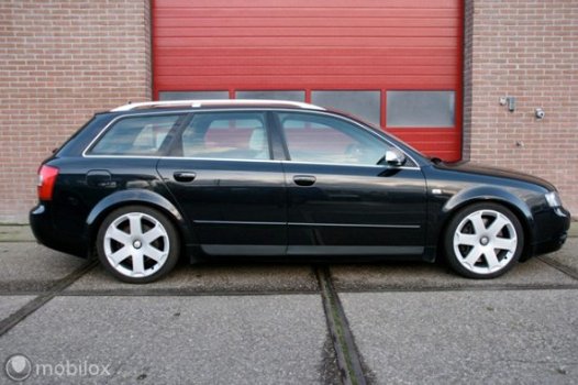 Audi A4 Avant - 4.2 V8 quattro S4 - 1