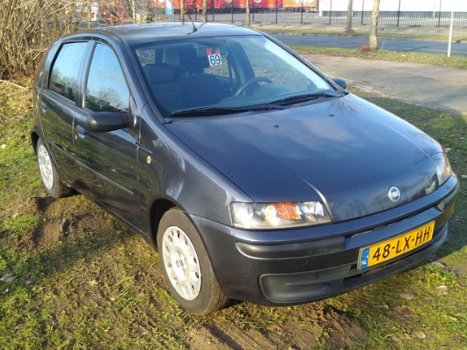 Fiat Punto - 1.2 Dynamic 5 DRS BENZINE DUS ECHT GOEDKOOP RIJDEN MET LANGE APK ZO INGERUILD DUS KOOPJ - 1