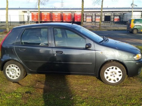 Fiat Punto - 1.2 Dynamic 5 DRS BENZINE DUS ECHT GOEDKOOP RIJDEN MET LANGE APK ZO INGERUILD DUS KOOPJ - 1