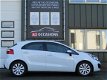 Kia Rio - 1.2 CVVT 5 Deurs, LM Velgen, Dealer onderhouden, Airco - 1 - Thumbnail