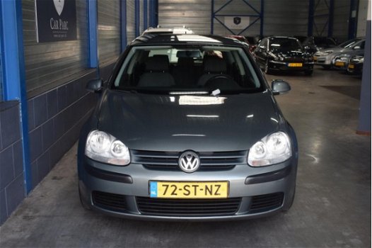 Volkswagen Golf - 1.4 FSI Businessline ZEER NETTE AUTO/NAVIGATIE/LMV/CRUISE/AIRCO/NEW APK 02-'21/NAP - 1