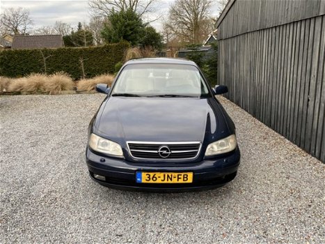 Opel Omega - 2.2i-16V Business Edition | Automaat | Cruise Control | Autom. Airco | Xenon | Trekhaak - 1