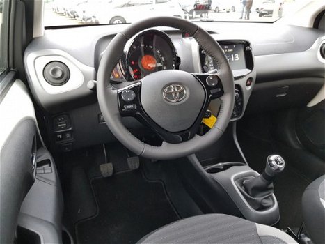 Toyota Aygo - 1.0 VVT-i x-play - 1