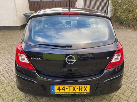 Opel Corsa - 1.4-16V Cosmo met AIRCO 5 DEURS NAP - 1