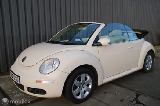 Volkswagen New Beetle Cabriolet - 1.6 Highline - 1