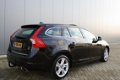 Volvo V60 - 2.4 D6 AWD Plug-In Hybrid Summum / geen meerprijs voor BTW - 1 - Thumbnail