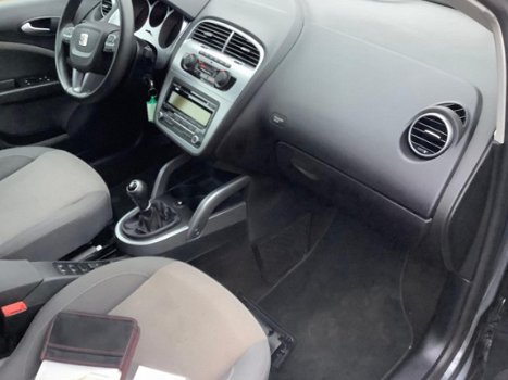 Seat Altea XL - 1.6 TDI Ecomotive Style Nieuwe apk Zeer nette auto - 1
