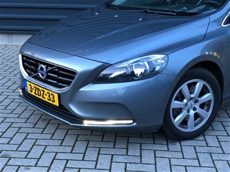 Volvo V40 - 2.0 D4 Summum Business I Trekhaak I Navi I Stoelverwarming I Nieuwe D-riem - 1