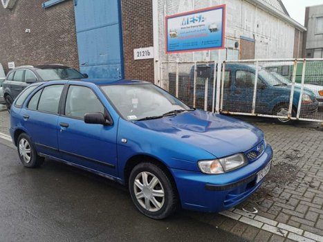 Nissan Almera - 1.6 Pulsar 5Drs Airco - 1