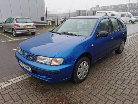 Nissan Almera - 1.6 Pulsar 5Drs Airco - 1