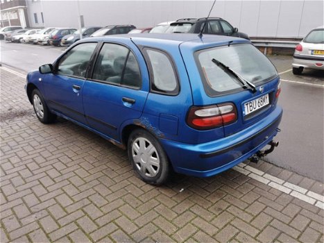 Nissan Almera - 1.6 Pulsar 5Drs Airco - 1