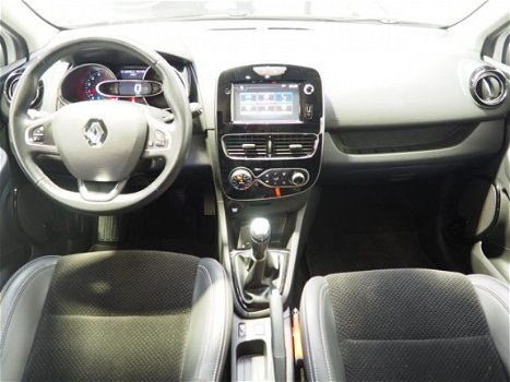 Renault Clio Estate - 1.5 dCi Ecoleader Intens | Led Koplampen | Parkeersensoren achter | Handsfree - 1