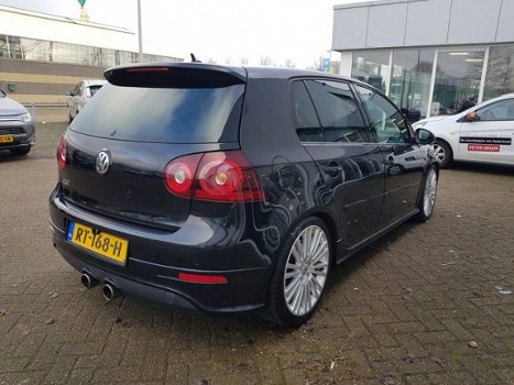 Volkswagen Golf - 3.2 R32 - 1