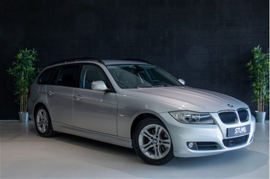 BMW 3-serie Touring - 316i Business Line | Climate control | PDC | Groot navigatie | NAP | Dealer on - 1