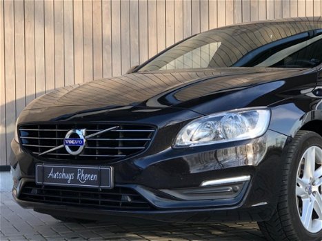 Volvo V60 - 2.4 D6 AWD Plug-In Hybrid Momentum 2015 - 1