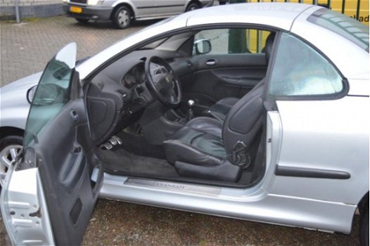 Peugeot 206 CC - 2.0-16V - 1