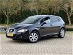 Seat Leon - 1.9 TDI 105 PK VOL LEDER / CLIMA / PRIVACY GLASS TOP STAAT - 1 - Thumbnail