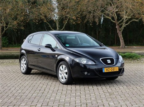 Seat Leon - 1.9 TDI 105 PK VOL LEDER / CLIMA / PRIVACY GLASS TOP STAAT - 1