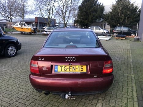 Audi A4 - 1.6i 101PK Advance 1998 Airco - 1