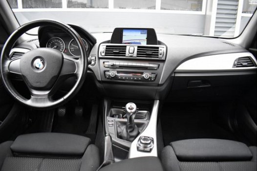 BMW 1-serie - 118d / 5-DEURS / NAVI / CLIMA / SPORTSTOELEN / PARELMOER - 1