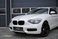 BMW 1-serie - 118d / 5-DEURS / NAVI / CLIMA / SPORTSTOELEN / PARELMOER - 1 - Thumbnail